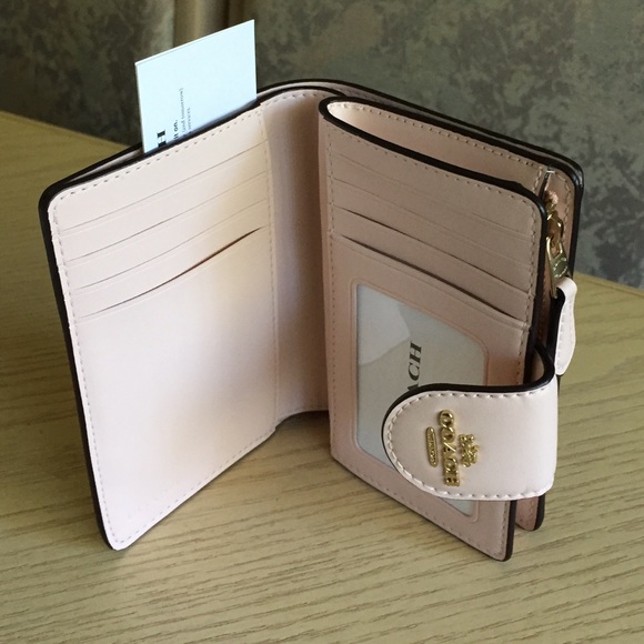 Coach Corner Zip Rosette Print Blush Multi Wallet - Picture 5 of 8